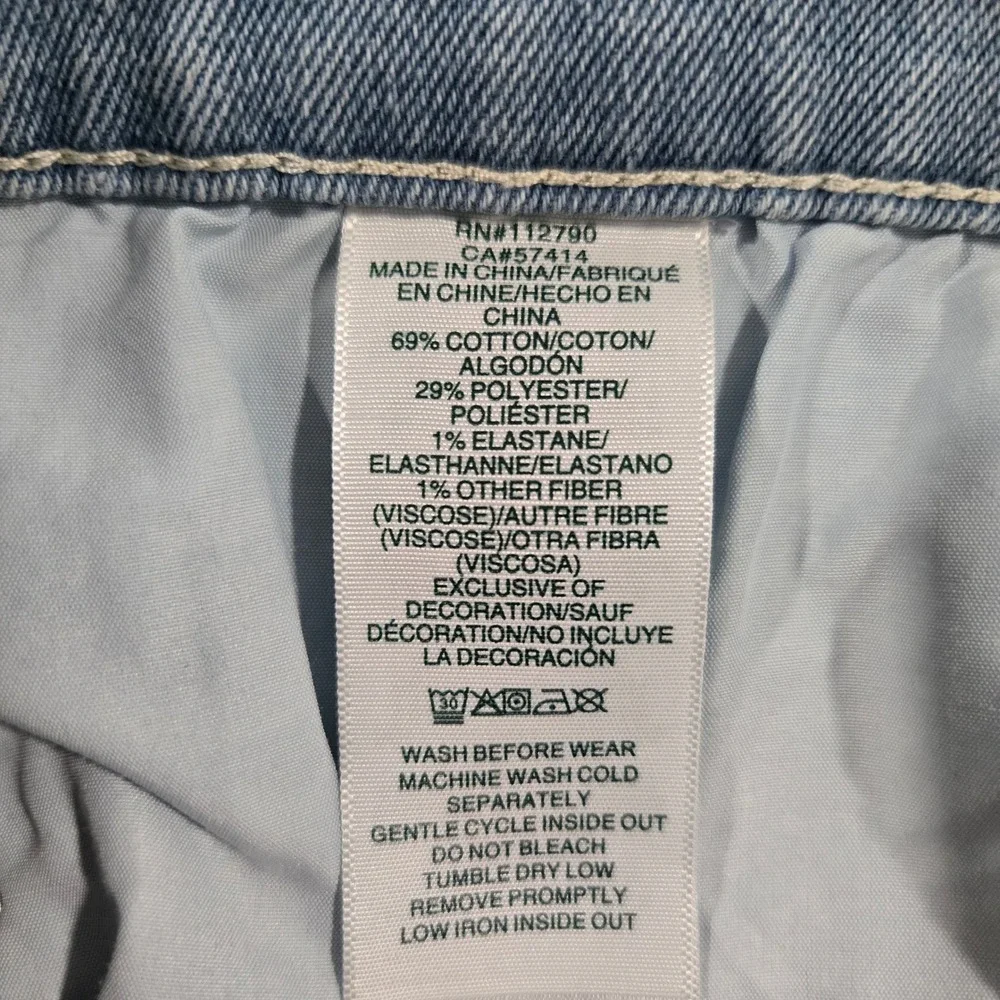 True Religion Geno Slim Fit Varsity Patch Denim Jeans Light Wash Deadstock NWT